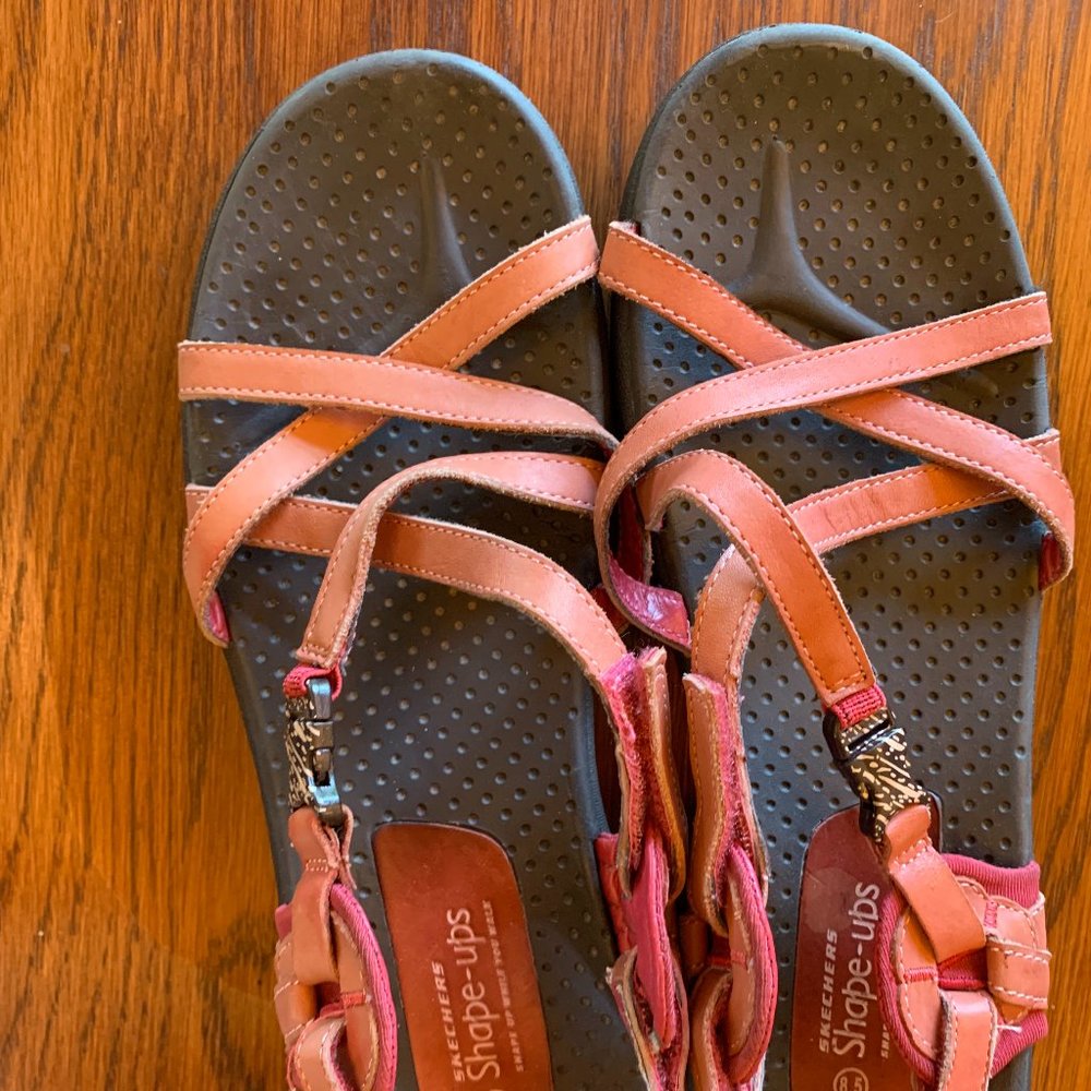 Skechers Shape-Ups Size 8.5  Pink/Orange